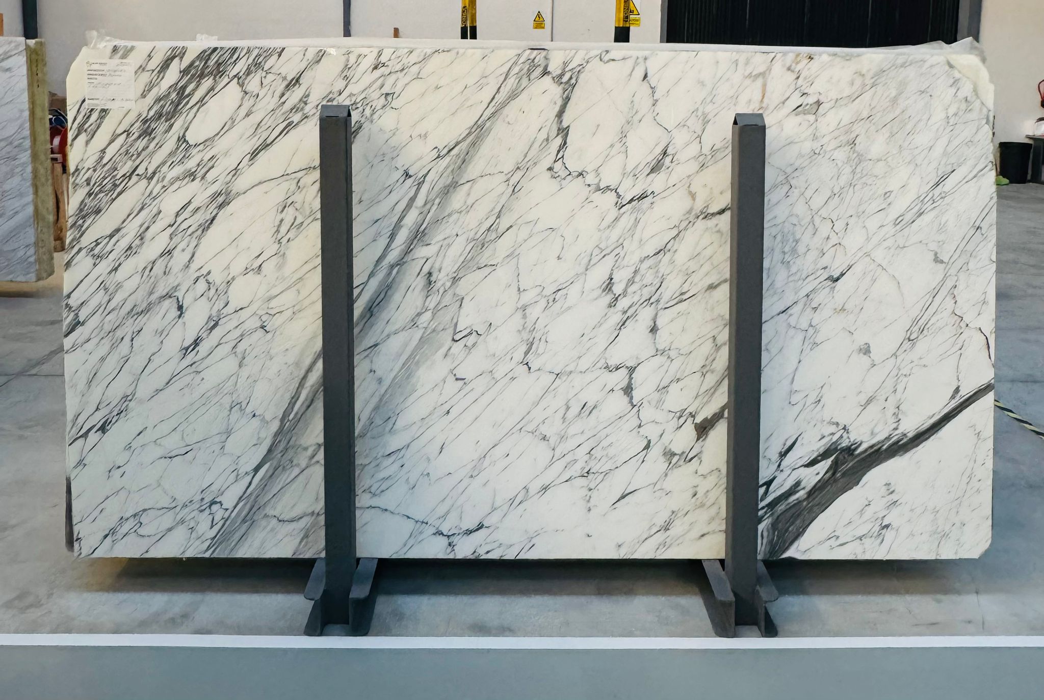 Fine Veined Statuarietto Marble for Luxury Interiors